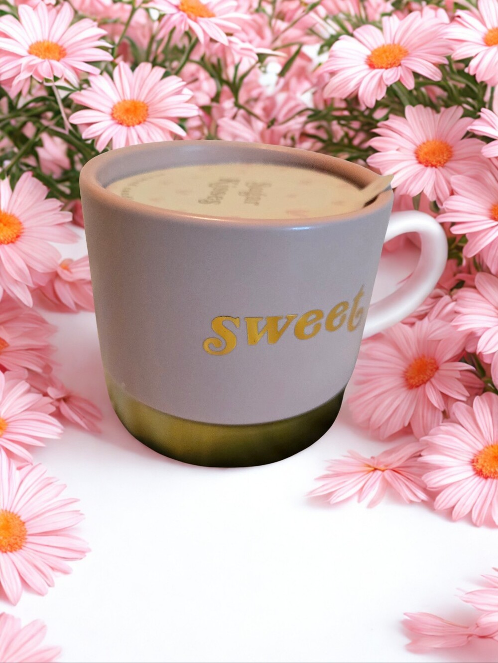 Sugar Kisses Ceramic Mug with Gold Accent
